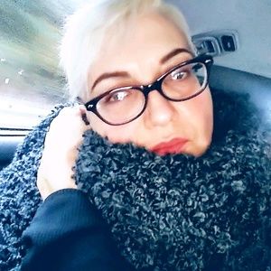 Meet your Posher, Aurea